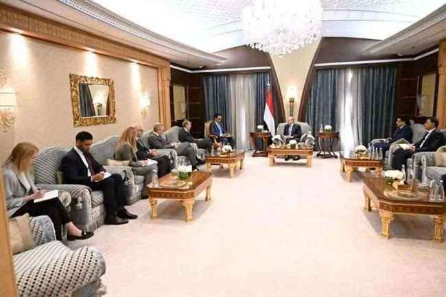 وفد من الاتحاد الأوروبي يلتقي رئيس مجلس القيادة الرئاسي