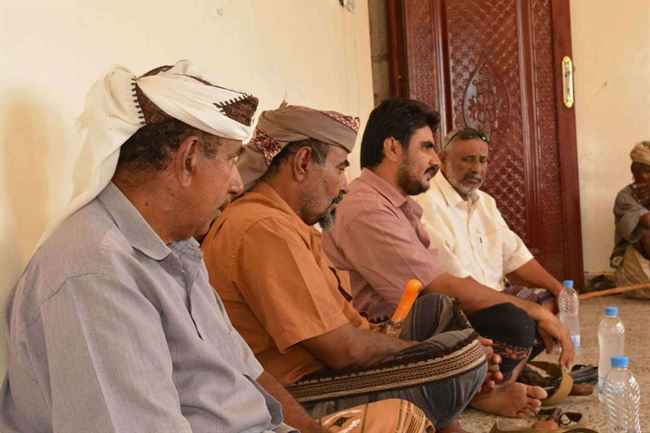 قبائل باكازم في أحور تحدد موقفه من التقطع لأبناء يافع وحضرموت