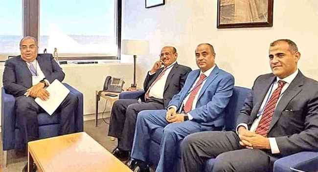 البنك المركزي والمالية في مهمة الحصول على تسهيل مالي في واشنطن