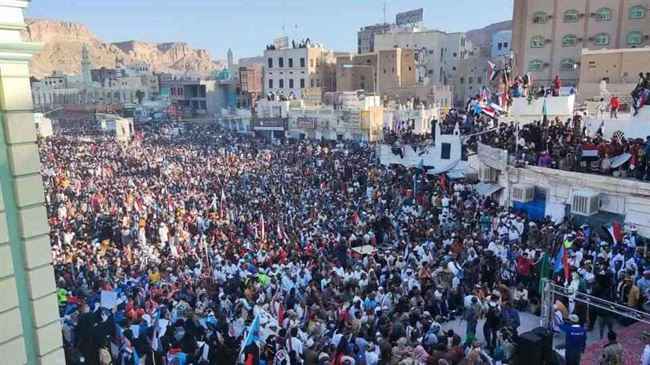 عاجل: حشود ضخمة تهز سيئون للمطالبة بالخلاص