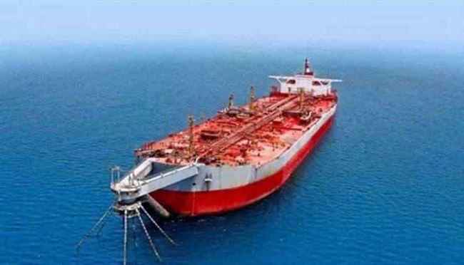 الحكومة اليمنية توافق على دخول ثلاث سفن وقود للحديدة رغم انتهاء الهدنة