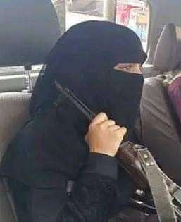 ناشطة تكشف المستور.. اختطفوني 6 اشهر وحاولوا اغتصابي 3 مرات قبل هروبي إلى الشرعية