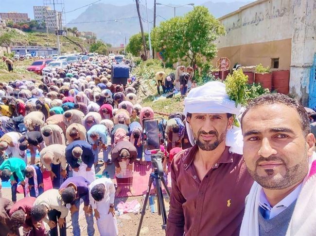من إسقاط النظام إلى جمعة المطالبة بعودة كهرباء النظام السابق.. تحرك شعبي في تعز خالي من الاخوان