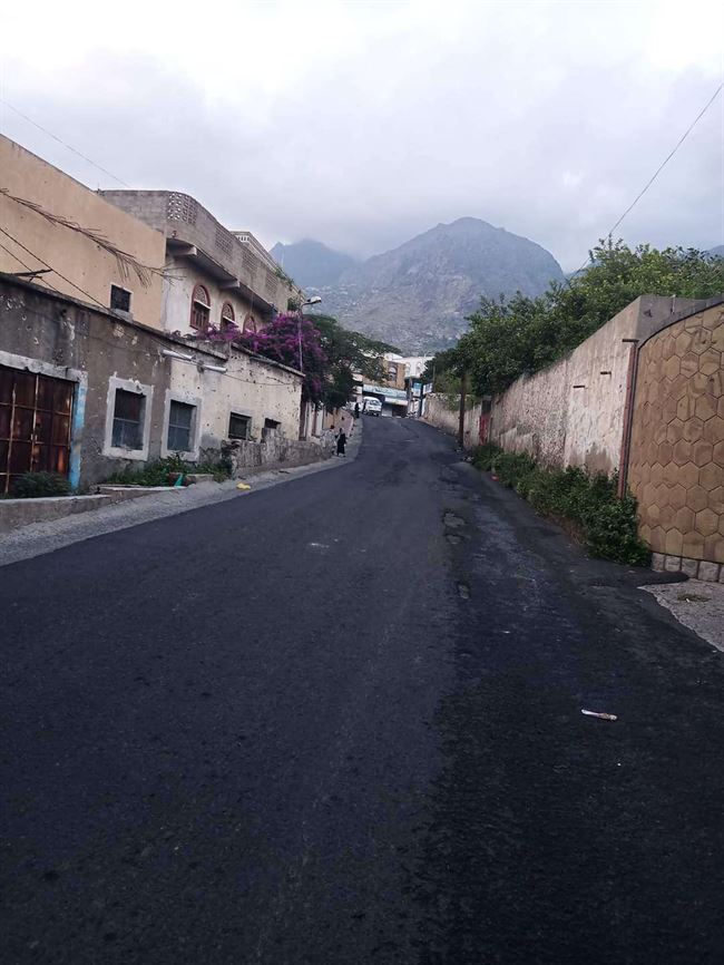 قناص الحوثيين يستهدف طفل أثناء ما كان يلعب في تعز