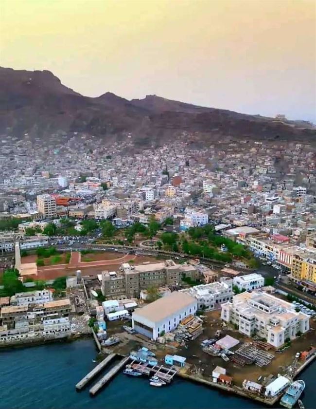مع كارثة المهرة وسقطرى.. إعصار يضرب عدن ويخرج منظومة الكهرباء عن الخدمة