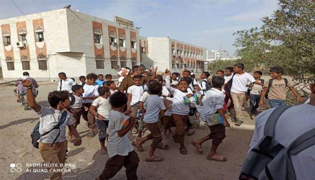 في سابقة جديدة.. طلاب مدرسة في لحج يتظاهرون لإسقاط مديرهم