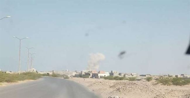 الحوثي يدمر عدد من منازل المواطنين بحي منظر بالحديدة