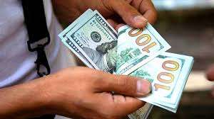 عدن.. إيقاف كافة عمليات بيع وشراء العملات الأجنبية