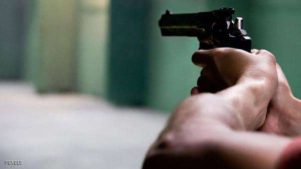 حدث في قطر.. عامل طلب تأشيرة لزيارة أهله فباغته الكفيل برصاصة في الوجه