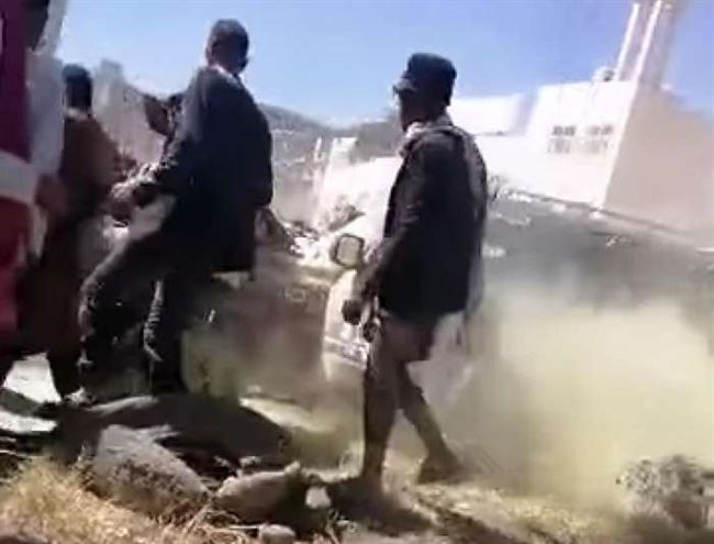 إحتراق سيارة مواطن وسط مدينة إب