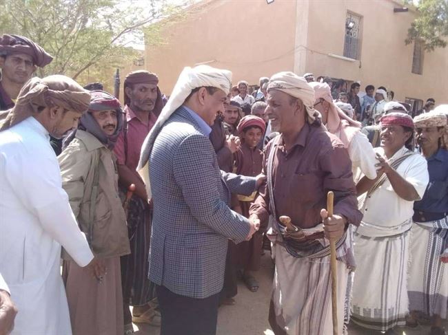 شاهد .. قبائل شبوة تتوافد إلى نصاب للقاء الشيخ عوض العولقي وإتخاذ موقف موحد من سلطة الإخوان