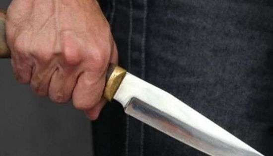 شاب يرتكب جريمة مروعة بقتل والدته بـ 36 طعنة في الكويت