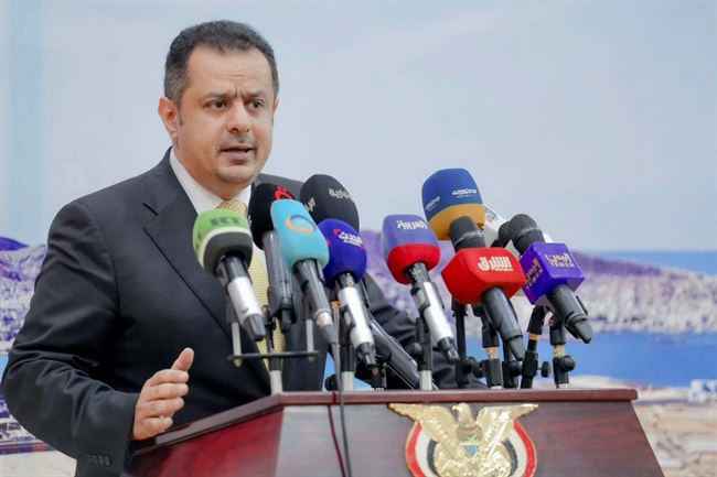 رئيس الوزراء في مؤتمر صحفي: هناك خيارات للحكومة للتعامل مع اعتداءات الحوثي الإرهابية