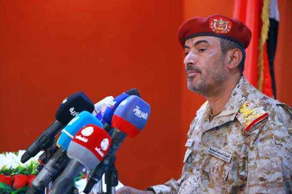 لقاء عسكري بين اليمن والسعودية.. وبن عزيز: الحوثي لن ينصاع للسلام