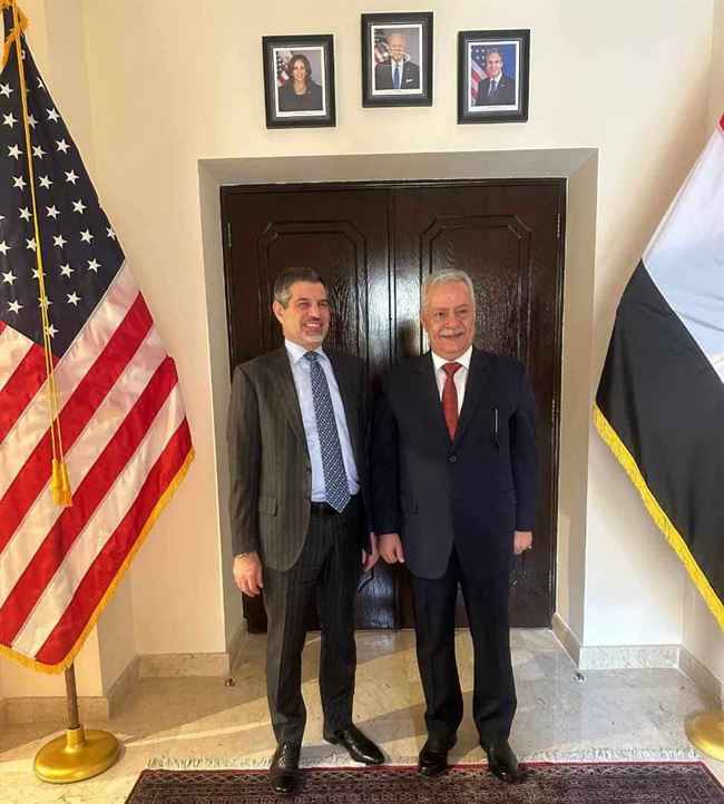 المستشار المفلحي يبحث مع السفير الأمريكي جهود تحقيق السلام في اليمن