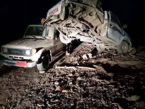 انفجار حوثي يستهدف ثلاث نساء وسيارتان بالبيضاء