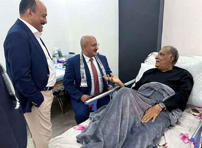 طارق صالح يطمئن على صحة اللواء لخشع في الأردن