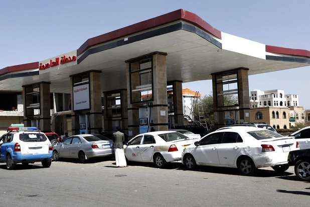 جرعة نفطية جديدة يفرضها الحـ ـو ثي في صنعاء وسط سخط شعبي