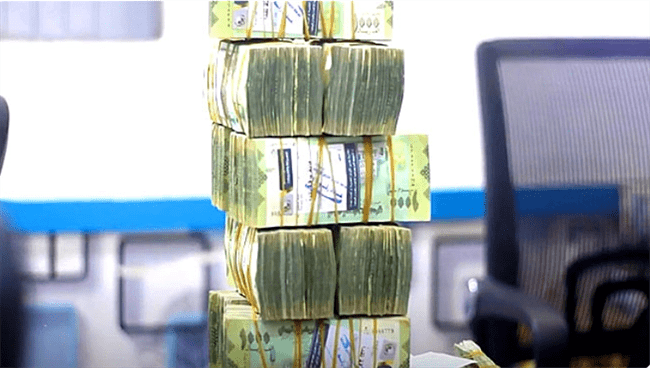 مباحثات السلام في الرياض تحقق مكاسب للريال اليمني