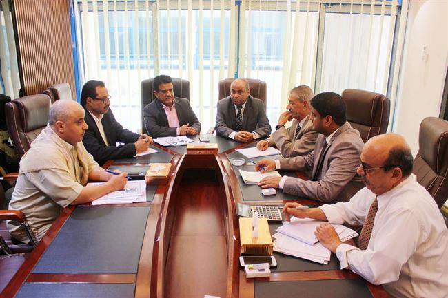 النفط والمالية تباحثان آليات التعاون المشترك لتعزيز الإيرادات النفطية