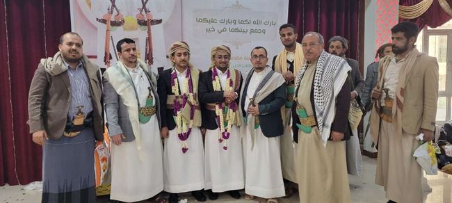قيادات حوثية تشارك حفل زواج نجل القيادي بالإصلاح المختطف محمد قحطان