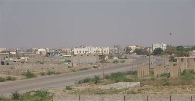 الحوثيون يطلقون 3 مُسيرات بسماء حيس والتحيتا بالحديدة