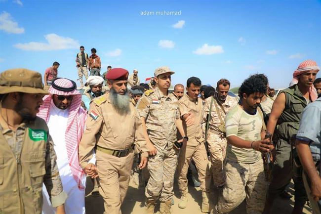شاهد بالفيديو .. العمالقة تنتشر في مواقع طرفي النزاع في أبين 