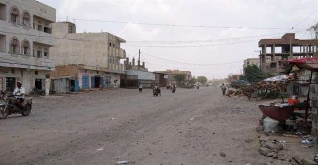 انفجارات عنيفة تهز مدينة حيس بالحديدة