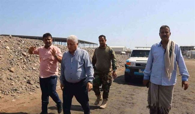 نزول ميداني لإزالة العشوائيات وفتح شارعي الخمسين والتسعين بالشيخ عثمان