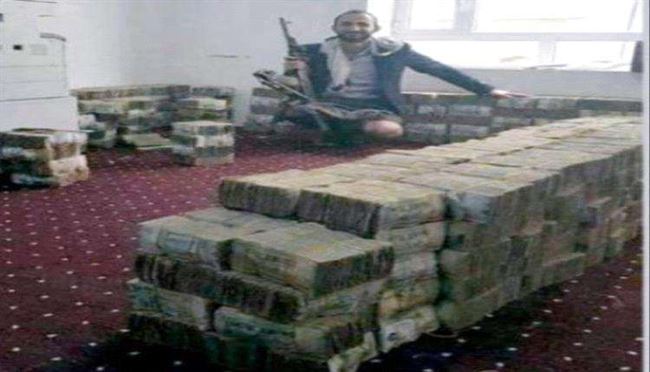 300 مليار يمني حصل عليها الحوثي من سفن النفط في أشهر قليلة.. تفاصيل صادمة