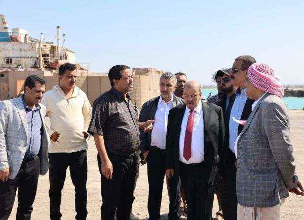 تفاصيل زيارة البركاني إلى ميناء المخا قبل مغادرته إلى السعودية عبر مطار المدينة