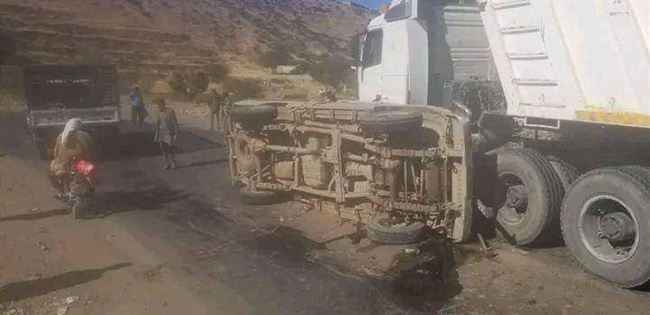 مصرع وإصابة 8 أشخاص في صنعاء بحادث بشع.. صور