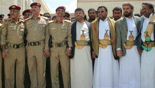 انفجار صراع كبير بين قادة الحوثيين في صنعاء.. عصف بالجماعة