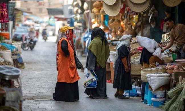 بين قرارات إيران وطالبان .. الحوثيون يقيدون نساء اليمن