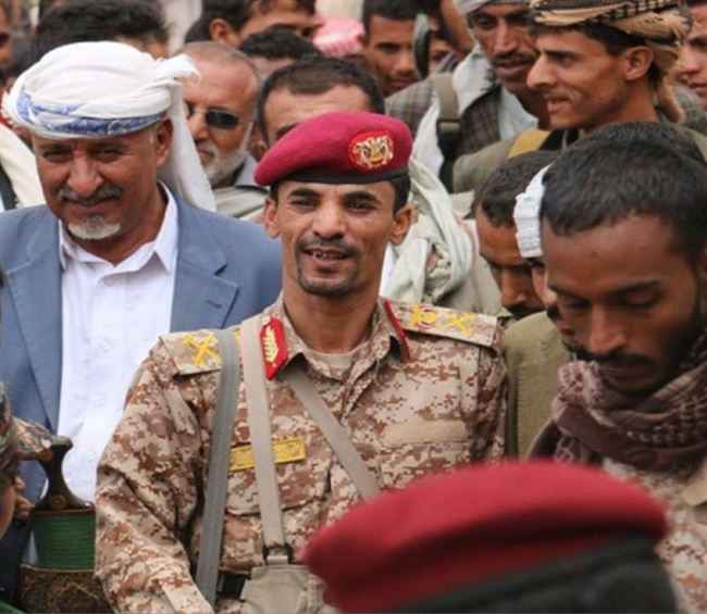 لقاء سري جمع عميد وقائد لواء بـ"جيش الإخوان" مع الحوثي الكبير "أبو علي الحاكم" بمأرب.. فضيحة كشفها القبائل