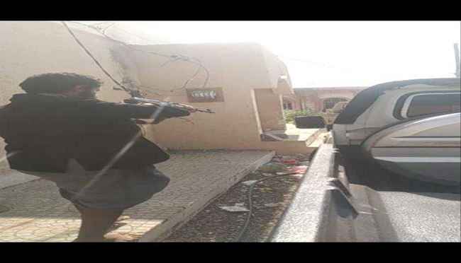 كيف تم إطلاق النار على مدير السجن المركزي بلحج .. إعادة تمثيل الواقعة