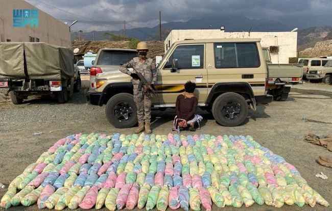 السعودية تضبط قرابة عشرات الأطنان من القات والحشيش من اليمن والأردن.. القبض على 261 مهرب يمني