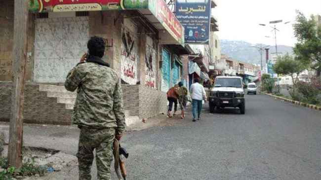 قائد كتيبة بمحور تعز يرتكب مجزرة بحق أصحاب أرض بسط عليها بقوة من اللواء 170.. الرئاسي في صمت مخزي