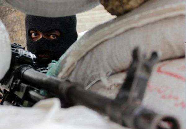 سقوط طفلة جديدة بـ"قناصة الحوثيين" في تعز