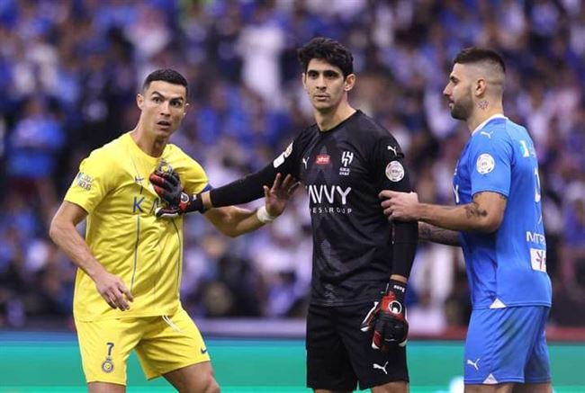 الهلال يحسم ديربي الرياض وينفرد بصدارة الدوري السعودي