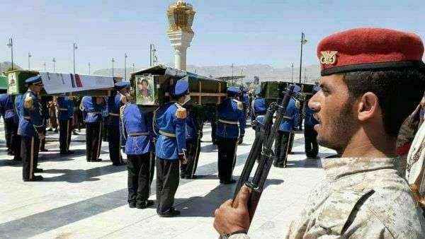 استنزاف متواصل.. الحوثيون يشيعون 33 قيادياً خلال نوفمبر