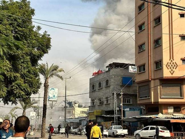 إسرائيل تقصف المستشفى اليمني وسط مخيم جباليا شمال قطاع غـزة