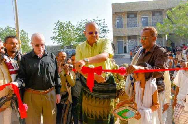 افتتاح 3 مدارس جديدة في موزع.. بديلة للمدارس التي فجرها الحوثيون