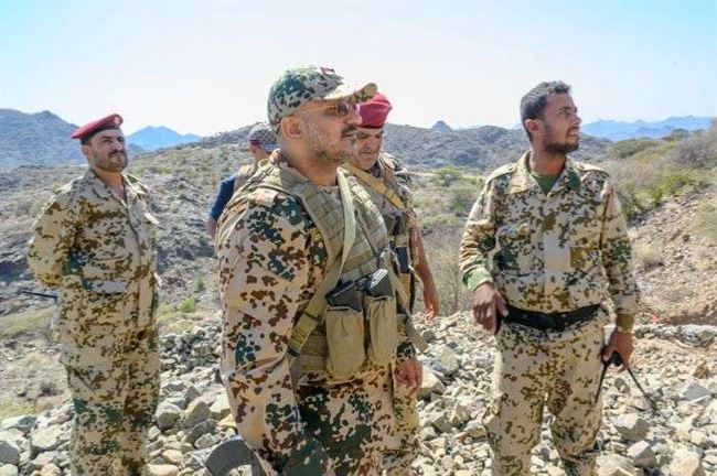 طارق صالح يظهر في خطوط التماس الأولى بتعز