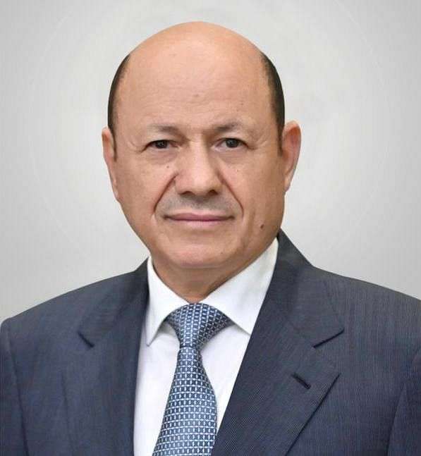 أول تصريح لرئيس مجلس القيادة الرئاسي بشأن وفاة وزير الاتصالات
