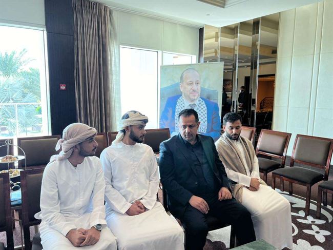 شاهد لحظة تشييع ودفن جثمان وزير الاتصالات نجيب العوج في دبي
