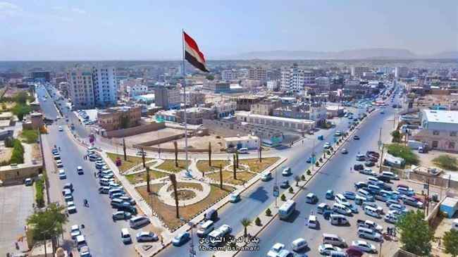 الرئاسة تجدد دعمها الكامل لقرار الحكومة بمعالجة أسعار المشتقات النفطية في مأرب