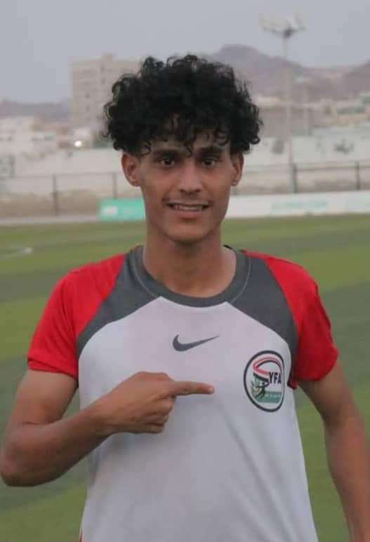 الحوثي يعتقل أحد لاعبي منتخب الناشئين فور وصوله صنعاء.. ترك الاحتفال وعاد مسرعاً