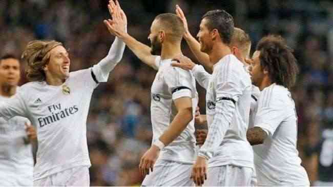 لاعبوا ريال مدريد يرتدون شارات سوداء في ختام منافسات الـ"ليغا"