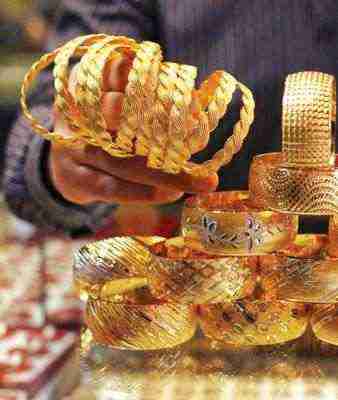 قرب الذهب أدنى مستوى في 3 اسابيع